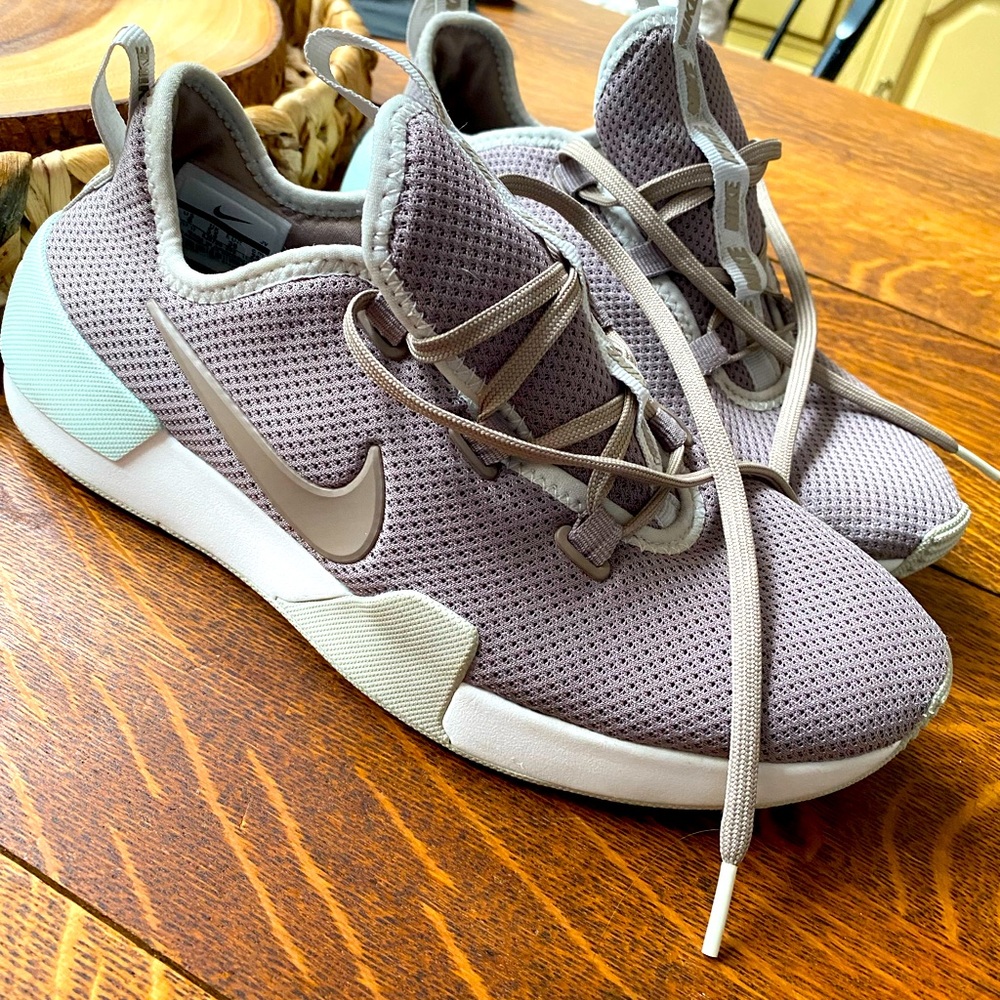 Nike Sneakers.